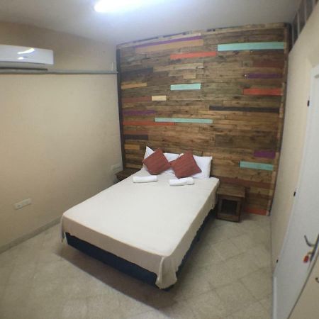 Hostal El Farol Asunción Esterno foto