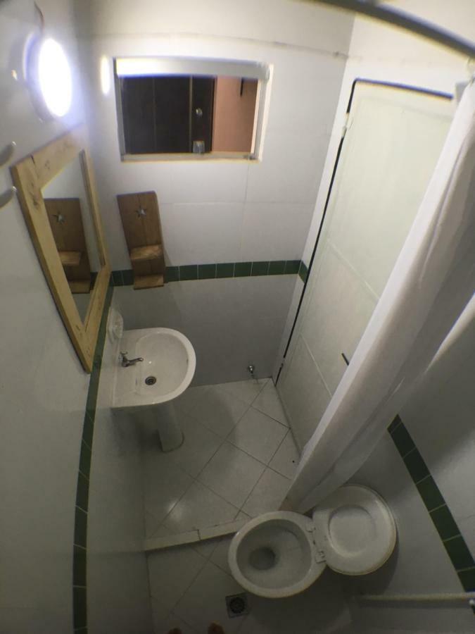 Hostal El Farol Asunción Esterno foto